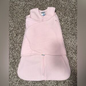 Newborn 0-3M Halo SleepSack Swaddle Light Pink Front Zipper and Velcro Closure